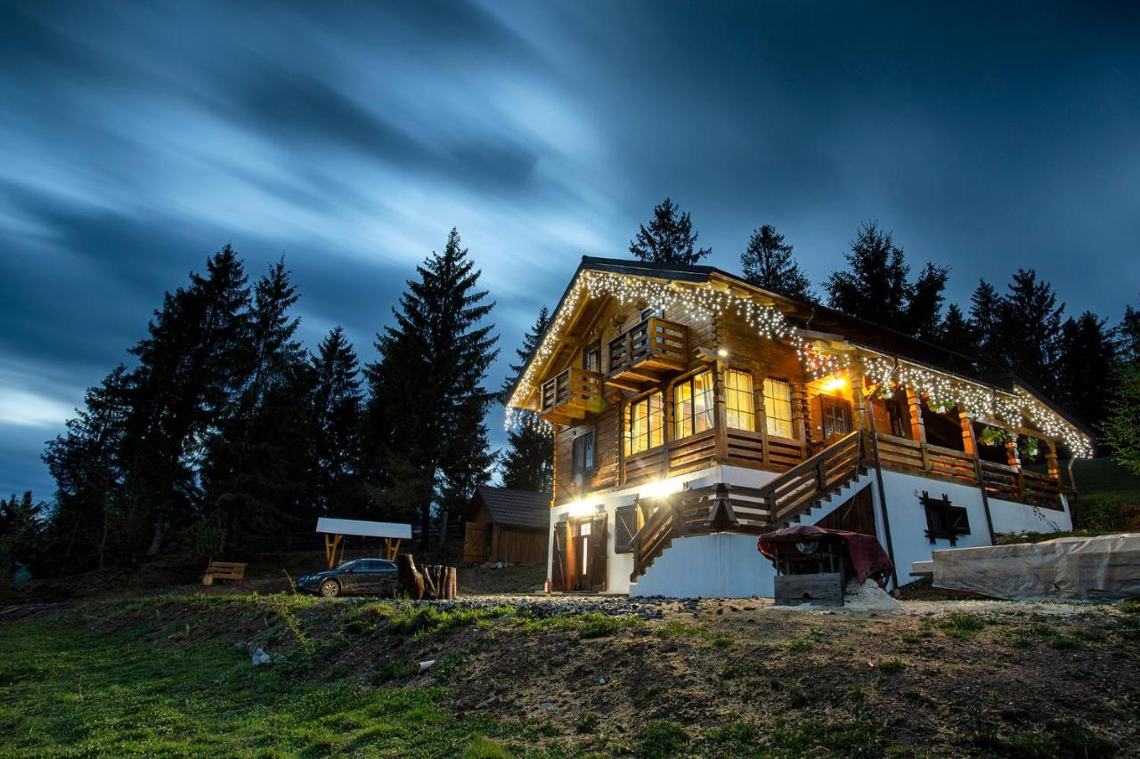Tulean Cabin Sacel  Exterior photo